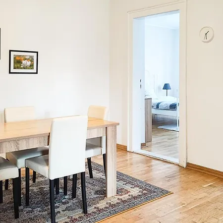 Filinhome Stefanovica 7 *